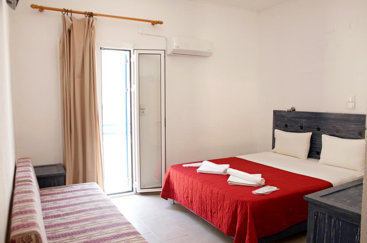 Hotel Madares à Loutró Extérieur photo