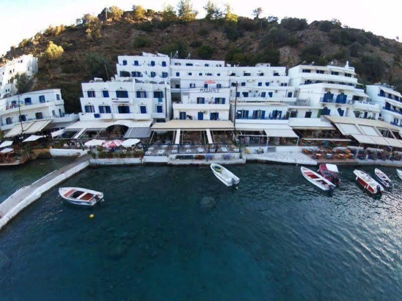 Hotel Madares à Loutró Extérieur photo